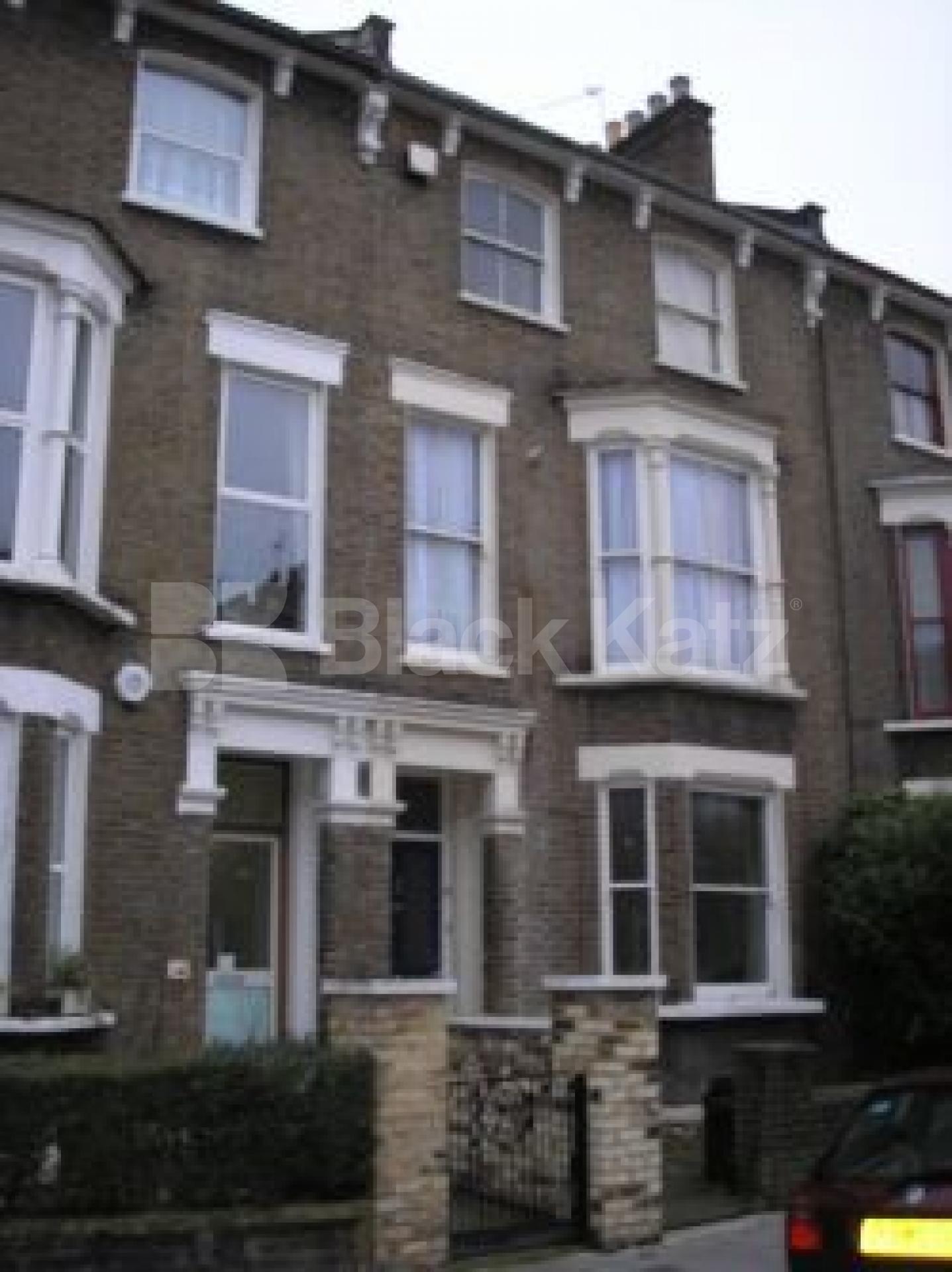 			1 Bedroom, 1 bath, 1 reception Ground Floor Flat			 Patshull Road, KENTISH TOWN NW5 NW5